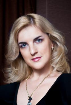 Елена Плотникова