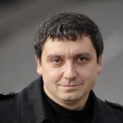 Роман Слатин
