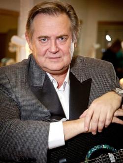 Юрий Стоянов